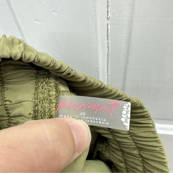 Free People Movement army green athletic running shorts women's xs with pockets - Picture 5 of 5